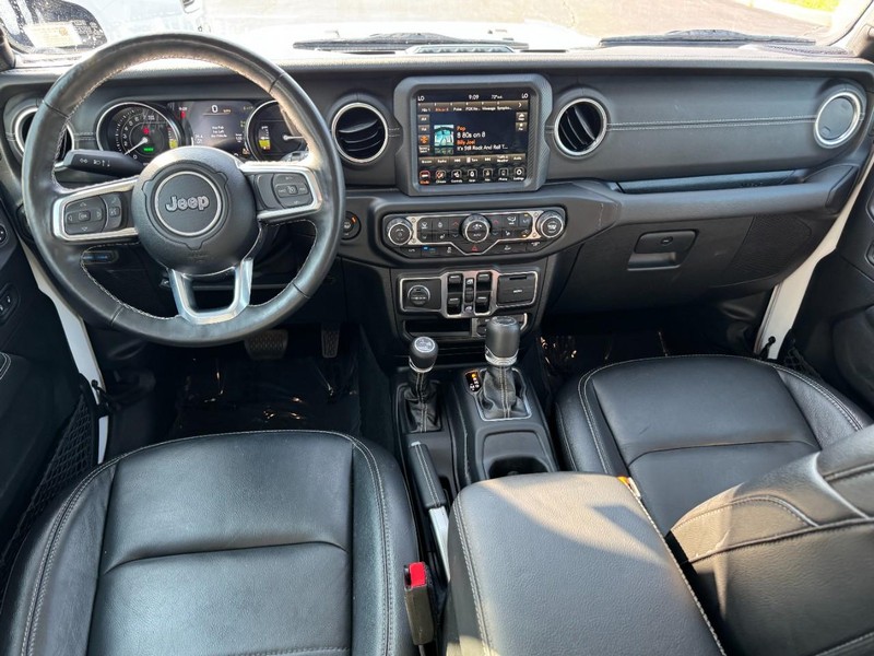 Jeep Wrangler 4xe Vehicle Image 11