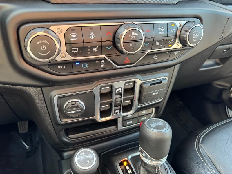 Jeep Wrangler 4xe Vehicle Image 18