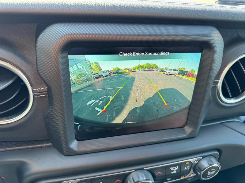 Jeep Wrangler 4xe Vehicle Image 22