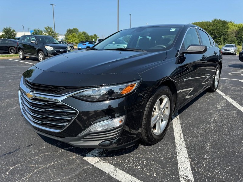 Chevrolet Malibu Vehicle Image 08