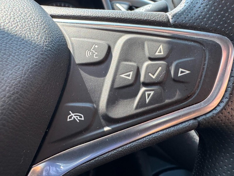 Chevrolet Malibu Vehicle Image 17