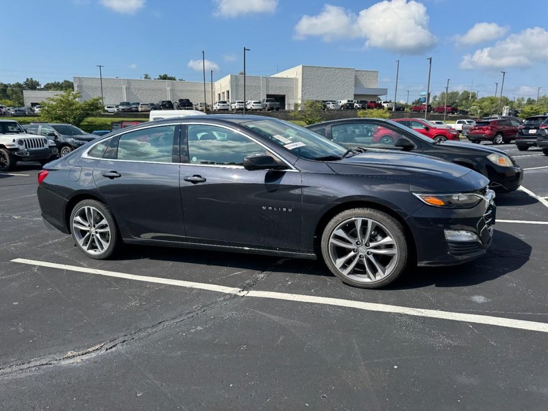 Chevrolet Malibu Vehicle Image 02