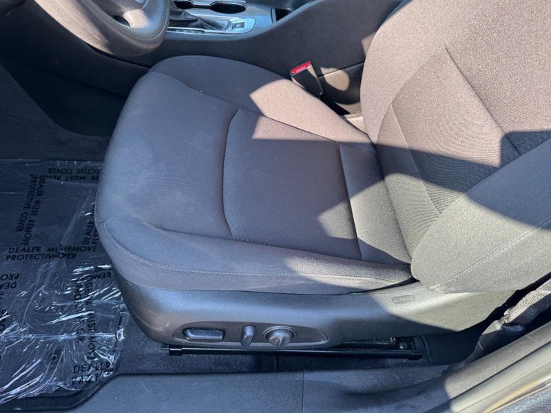 Chevrolet Malibu Vehicle Image 14