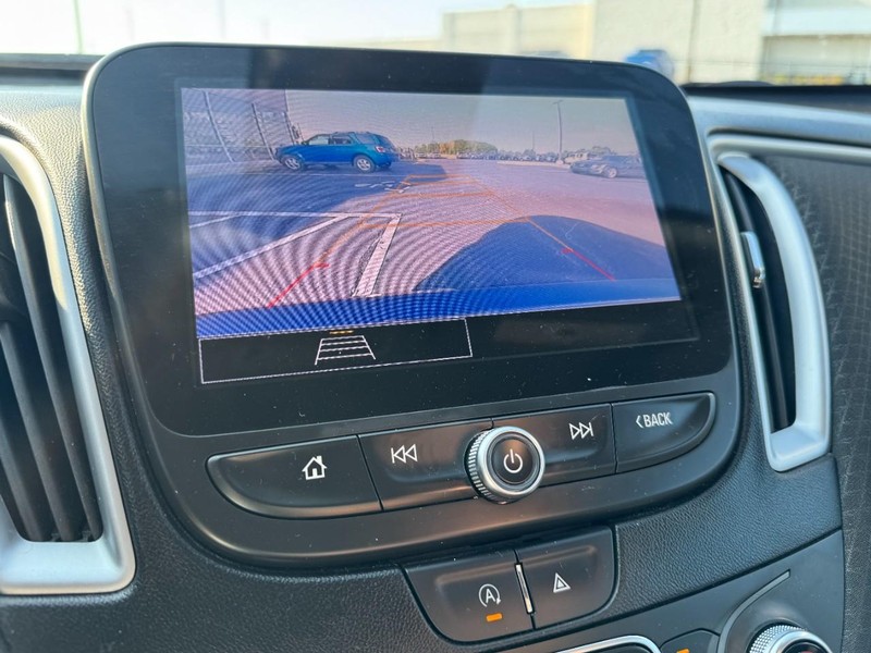 Chevrolet Malibu Vehicle Image 20