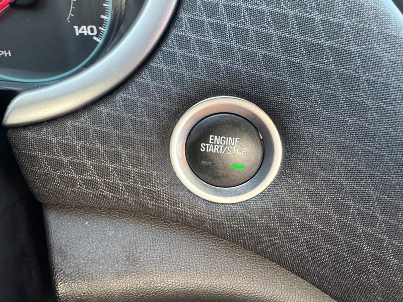 Chevrolet Malibu Vehicle Image 21
