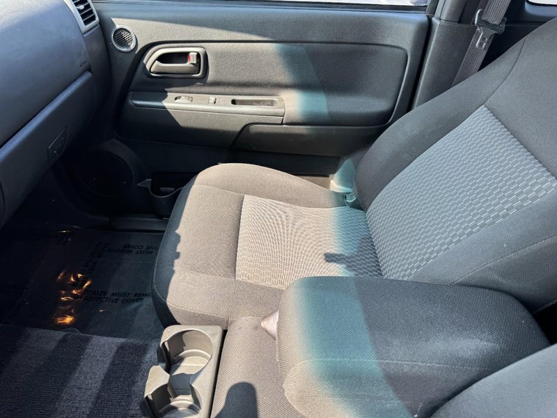 Chevrolet Colorado Vehicle Full-screen Gallery Image 11