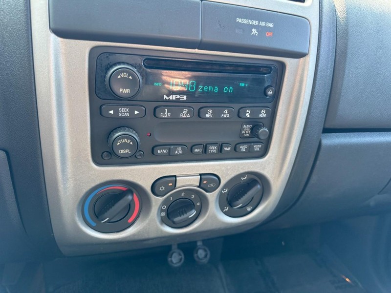 Chevrolet Colorado Vehicle Full-screen Gallery Image 15