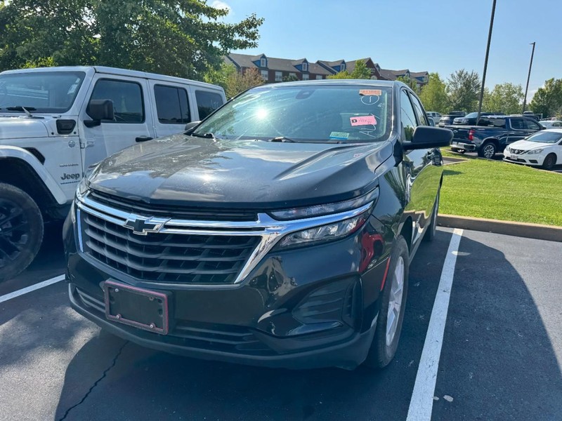 Chevrolet Equinox Vehicle Full-screen Gallery Image 02