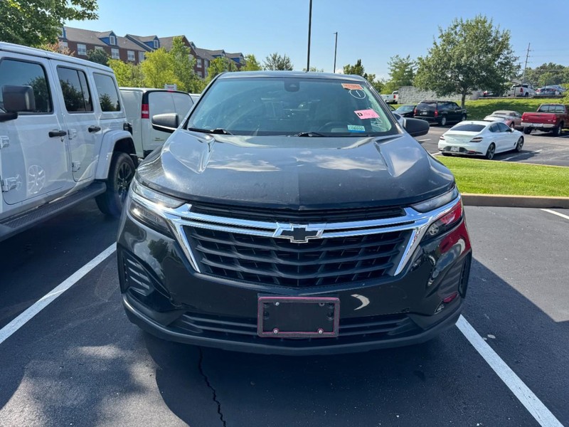 Chevrolet Equinox Vehicle Full-screen Gallery Image 03