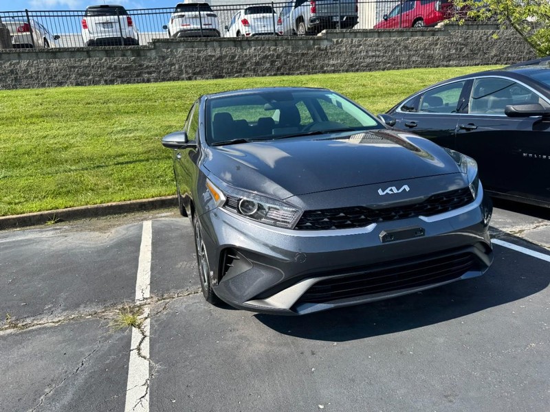 Kia Forte Vehicle Image 03