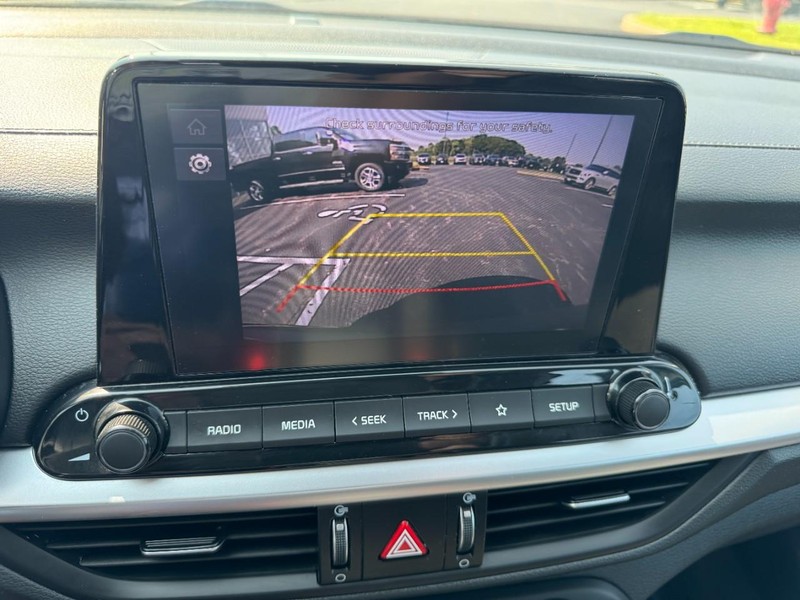 Kia Forte Vehicle Image 20
