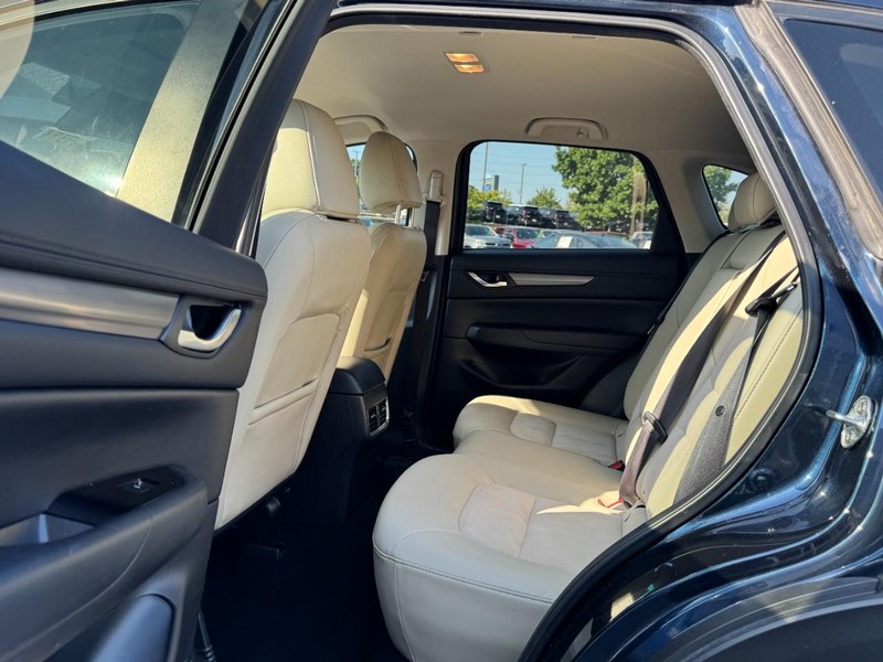 Mazda CX-5 Vehicle Image 10