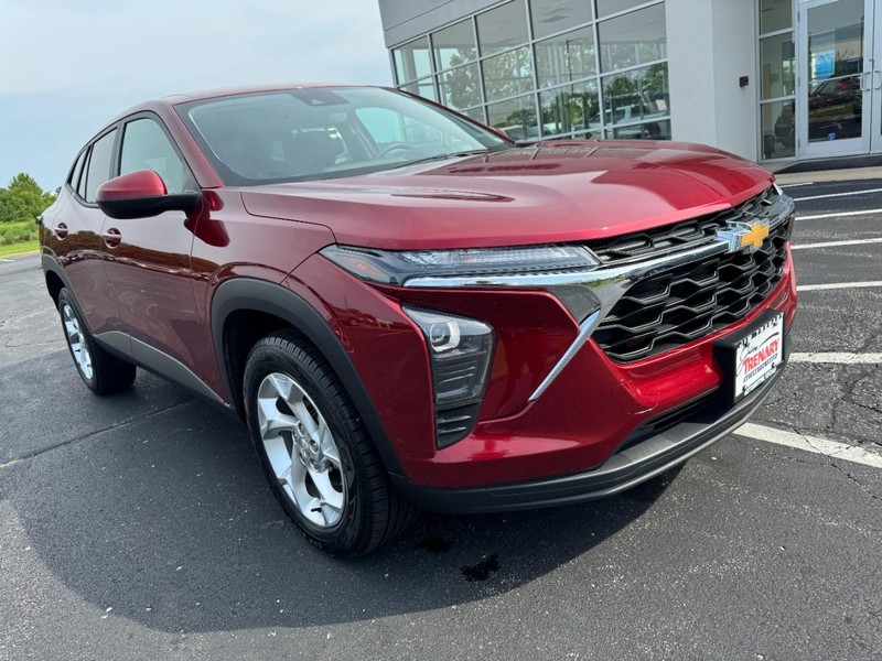 Chevrolet Trax Vehicle Image 02