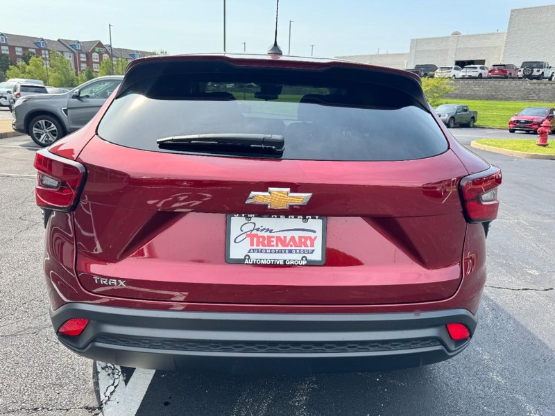 Chevrolet Trax Vehicle Image 04