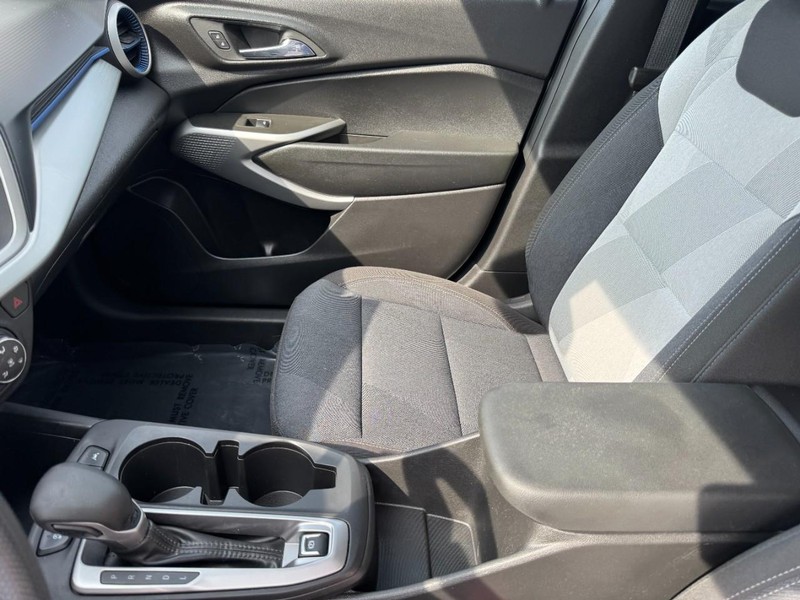 Chevrolet Trax Vehicle Image 13