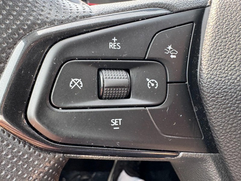 Chevrolet Trax Vehicle Image 16