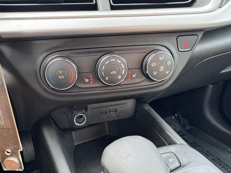 Chevrolet Trax Vehicle Image 18