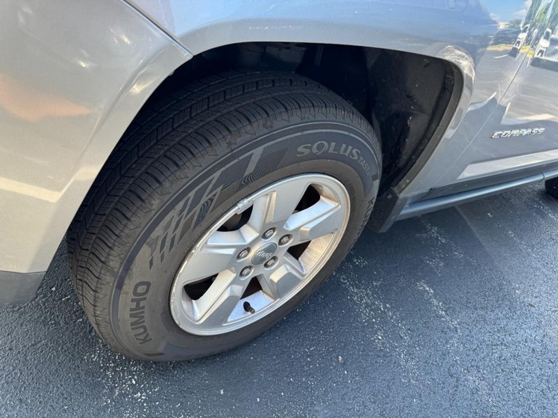 Jeep Compass Vehicle Image 05