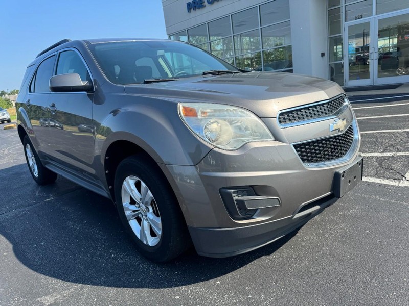 Chevrolet Equinox Vehicle Image 02