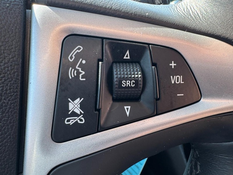 Chevrolet Equinox Vehicle Image 17