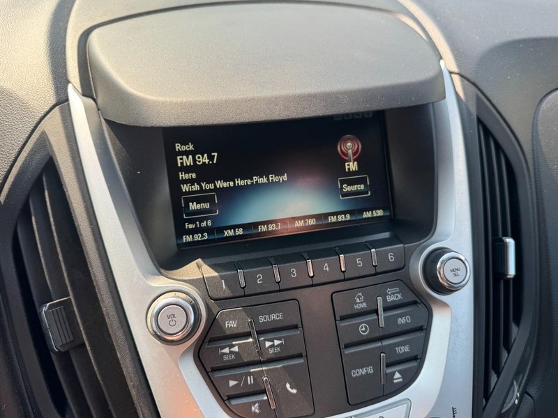 Chevrolet Equinox Vehicle Image 19