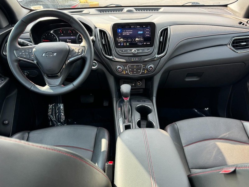 Chevrolet Equinox Vehicle Full-screen Gallery Image 12
