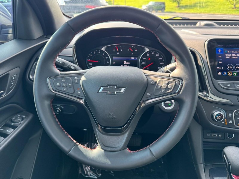 Chevrolet Equinox Vehicle Full-screen Gallery Image 13