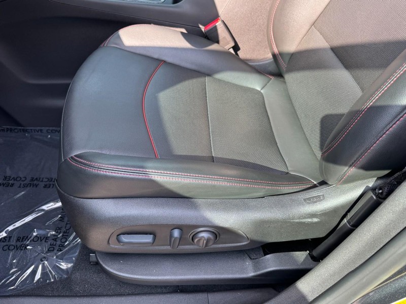 Chevrolet Equinox Vehicle Full-screen Gallery Image 15