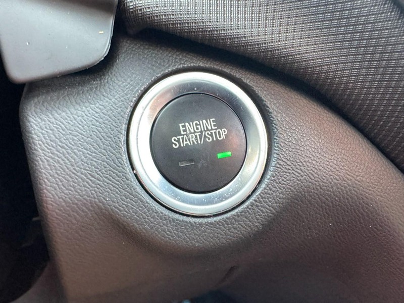 Chevrolet Equinox Vehicle Full-screen Gallery Image 22