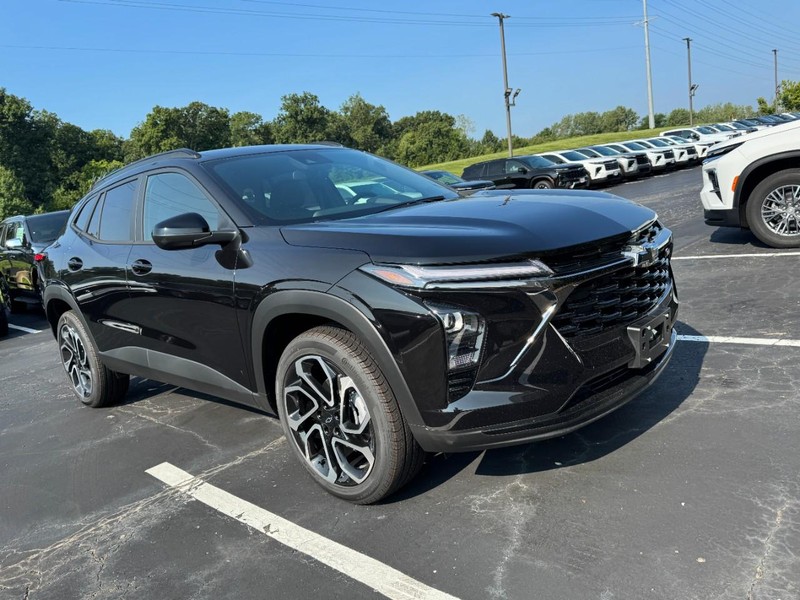 Chevrolet Trax Vehicle Image 02