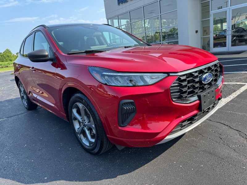 Ford Escape Vehicle Image 02