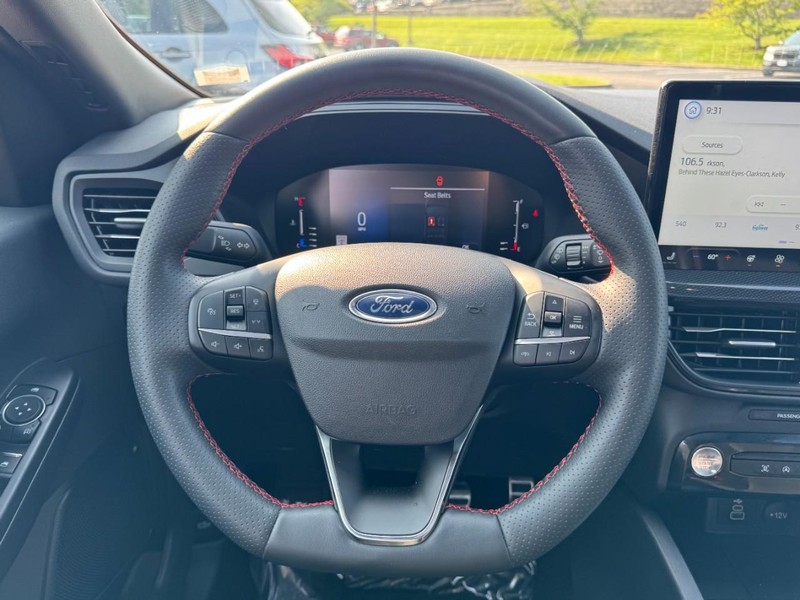 Ford Escape Vehicle Image 13