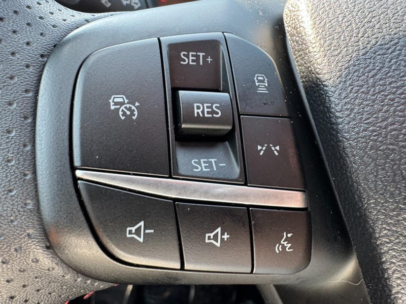 Ford Escape Vehicle Image 17