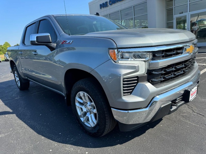 Chevrolet Silverado 1500 Vehicle Image 02