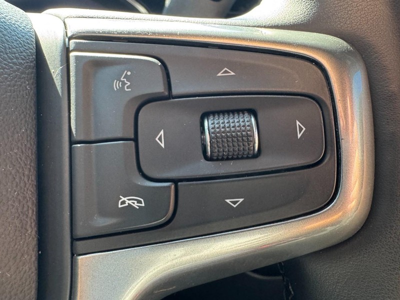 Chevrolet Silverado 1500 Vehicle Image 18