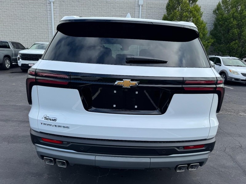 Chevrolet Traverse Vehicle Image 04