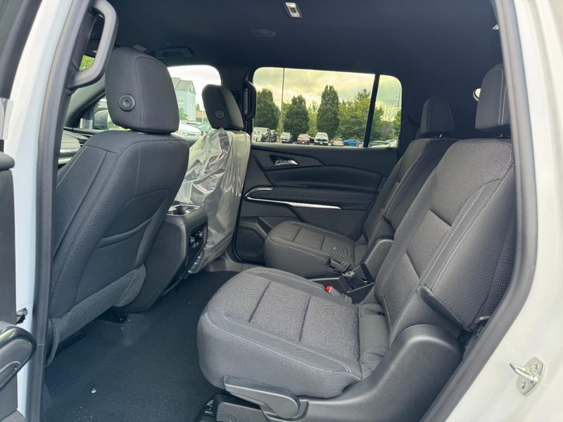 Chevrolet Traverse Vehicle Image 07