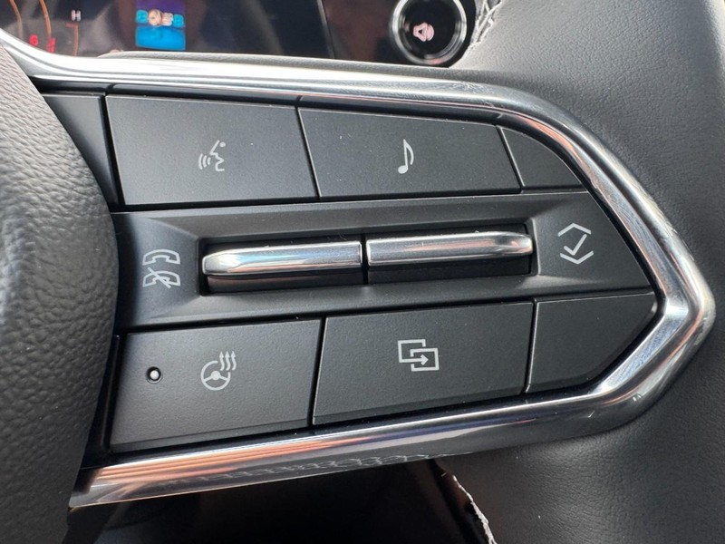 Chevrolet Traverse Vehicle Image 12