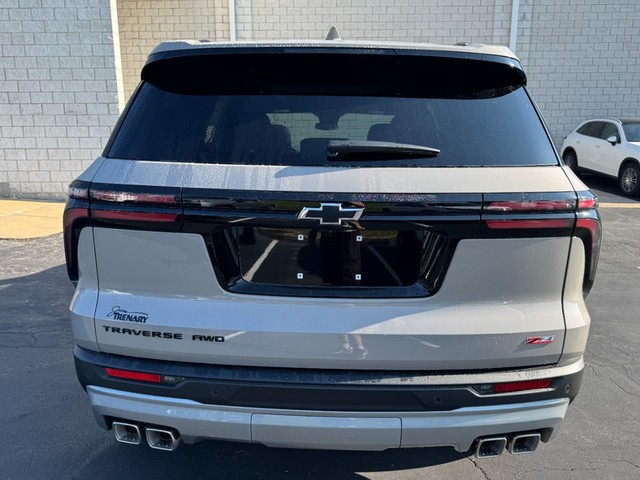 2027 Chevrolet Traverse Z71 - Photo 3
