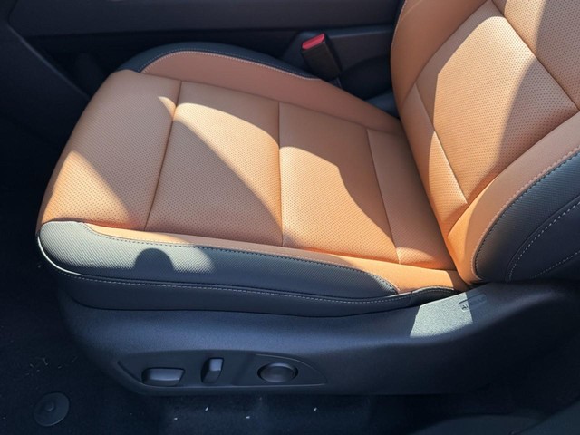 2027 Chevrolet Traverse Z71 - Photo 10