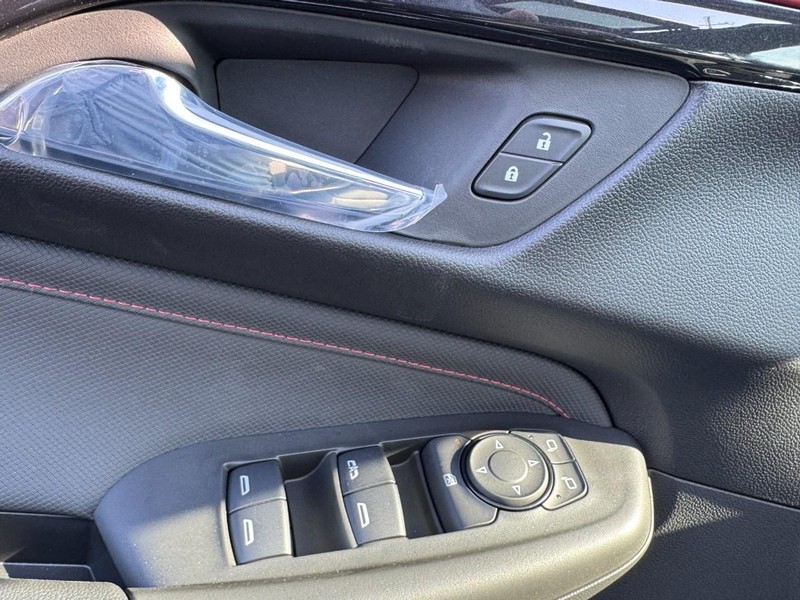 Chevrolet TrailBlazer Vehicle Image 09