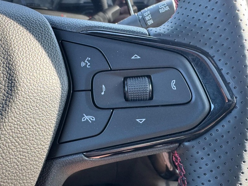 Chevrolet TrailBlazer Vehicle Image 11