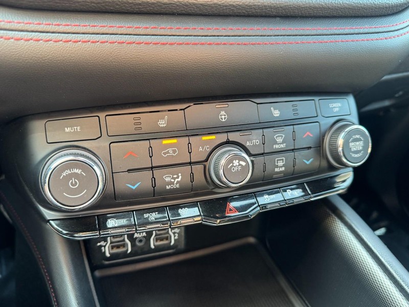 Dodge Durango Vehicle Image 18