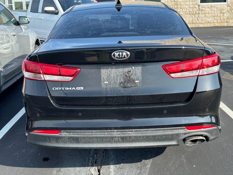 Kia Optima Vehicle Image 04