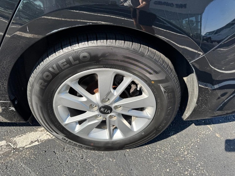 Kia Optima Vehicle Image 07