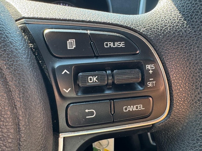 Kia Optima Vehicle Image 17