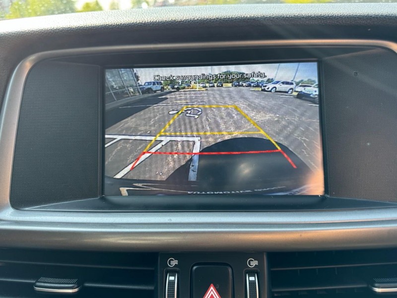 Kia Optima Vehicle Image 20