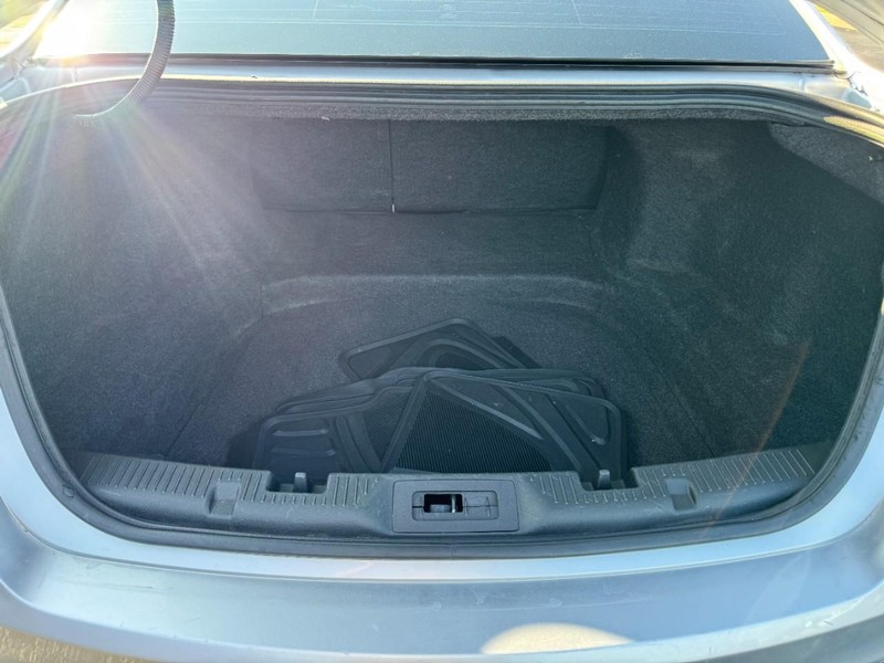 Ford Taurus Vehicle Image 06