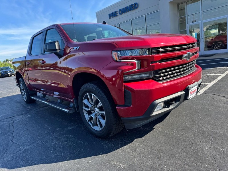 Chevrolet Silverado 1500 LTD Vehicle Image 02