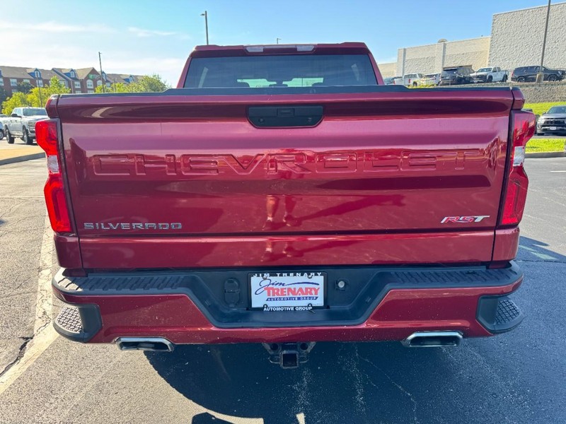 Chevrolet Silverado 1500 LTD Vehicle Image 04